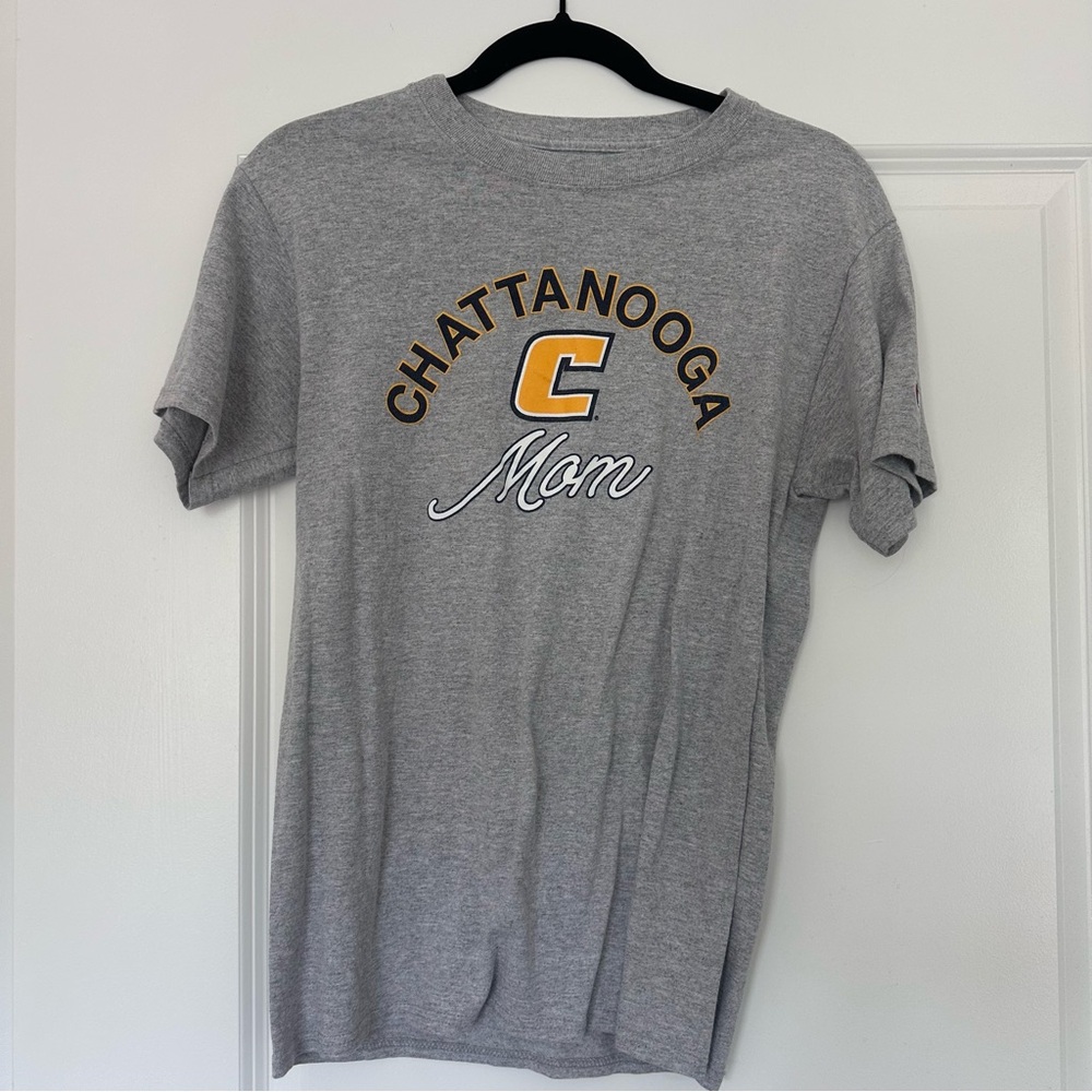 Champion (S) “Chattanooga Mom” Chattanooga Mocs Heathered Gray T Shirt Athletic